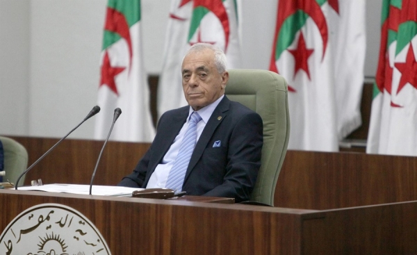 Photo de Saïd Bouhadja dénonce