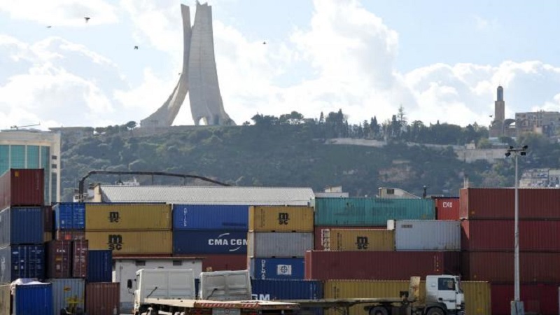Photo de Baisse à l’exportation, hausse à l’importation