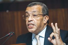 Photo de Benkhalfa préconise un panel de réformes économiques et financières