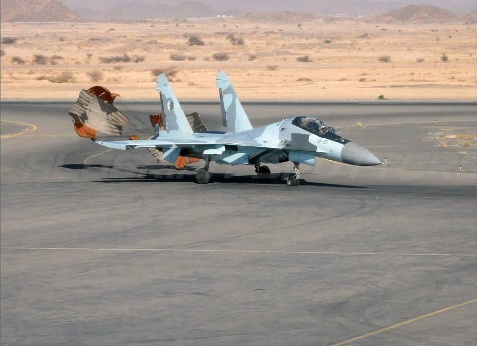 Photo de L’Algérie va réceptionner 16 nouveaux Su-30 MKA