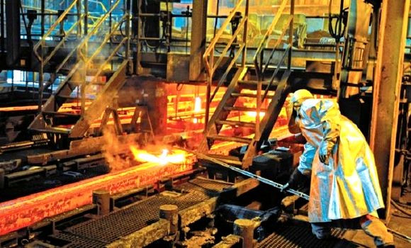 Photo de Complexe El Hadjar :  L’unité TSS renouvelle le certificat de conformité