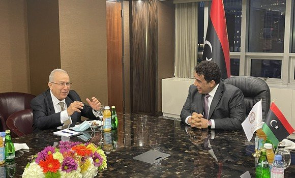 Photo de Lamamra reçu à New York par le président du Conseil présidentiel libyen