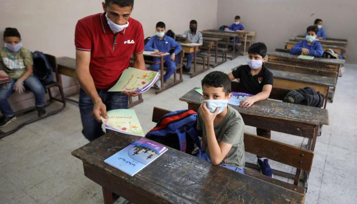Photo de Faut-il fermer les établissements scolaires ?