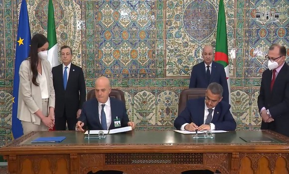 Photo de Sonatrach et Eni signent un accord dans le domaine du Gaz