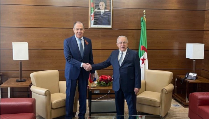 Photo de Lamamra reçoit le ministre russe des Affaires étrangères Sergueï Lavrov
