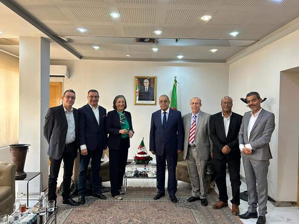 Photo de Aoun s’entretient avec une délégation de la CAP