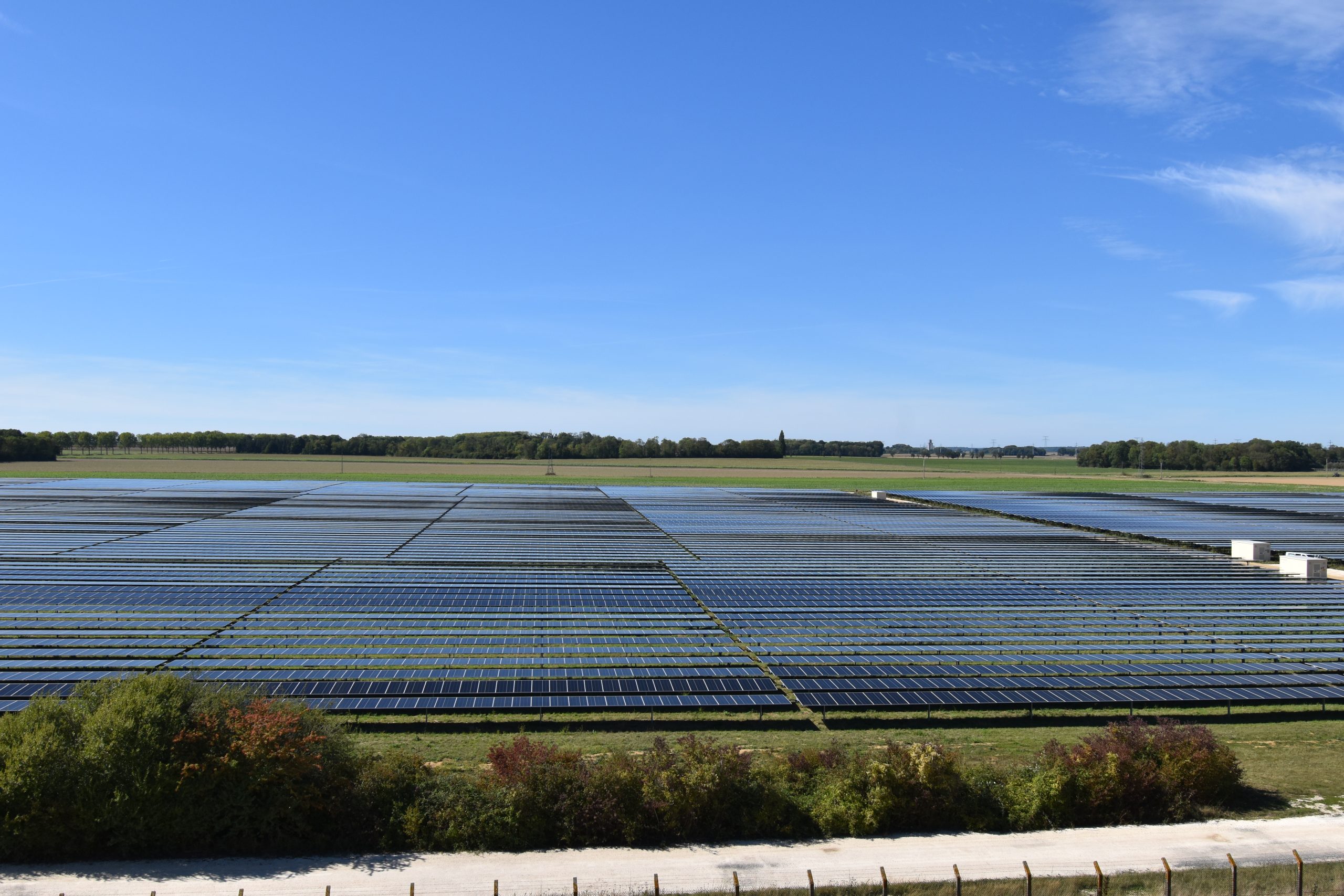 Photo de TotalEnergies inaugure la plus grande centrale solaire d’île-de France