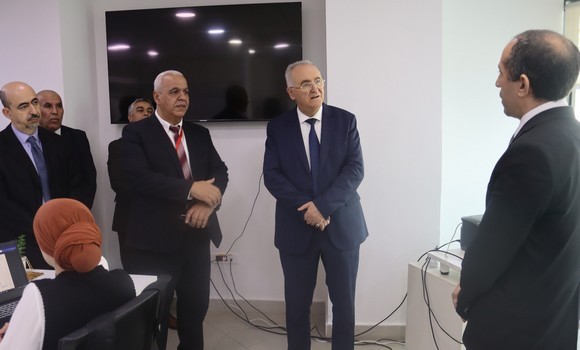 Photo de Faid souligne la contribution stratégique de la SATIM au programme de numérisation du secteur financier