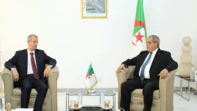 Photo de Aoun reçoit une  délégation de la Confédération Algérienne du Patronat