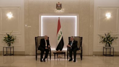 Photo de Attaf à Bagdad pour représenter le président Tebboune au sommet de la ligue arabe